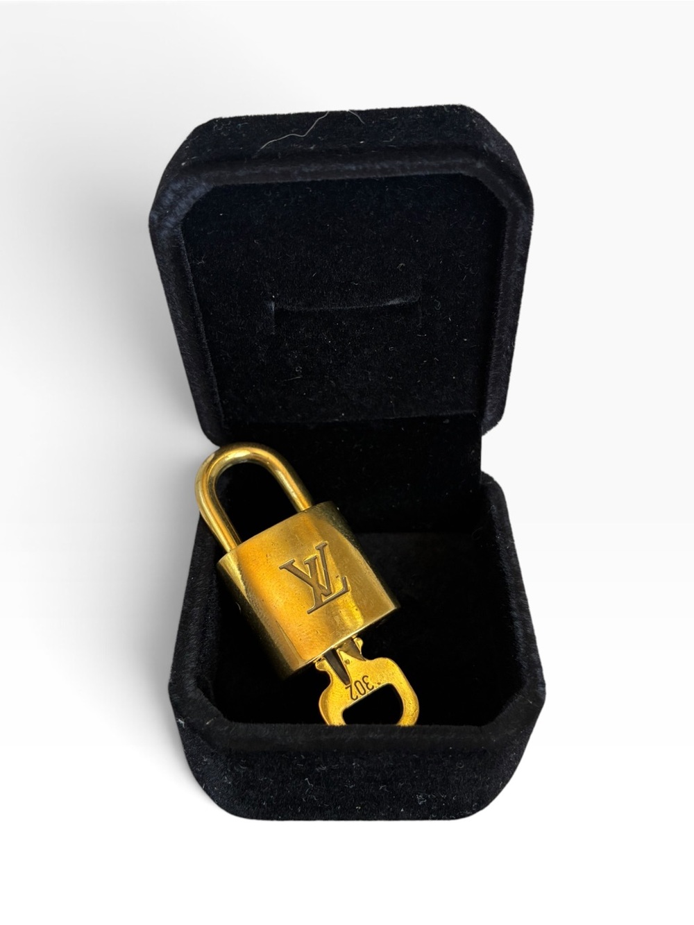Louis Vuitton Brass Padlock Lock & Key Set #302 Made in France Vintage LV